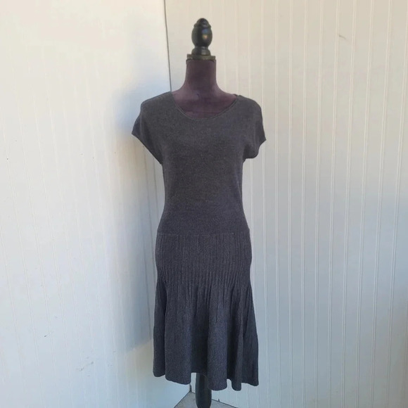 Loft Ann Taylor Wool Blend Charcoal Gray Sweater Dress Stretch Knee Length Sz S - Picture 1 of 12